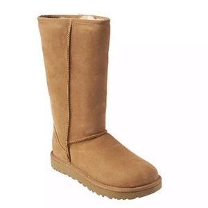 NIB UGG Classic Tall II US Women’s 7 - Chestnut